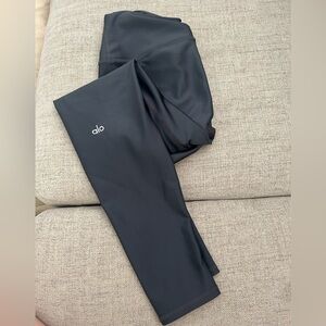 ALO Yoga airlift 7/8 gray leggings